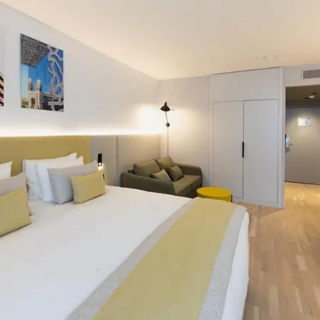 Crowne Plaza - Le Dome 4* Marselha